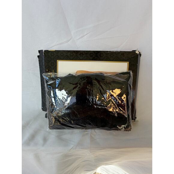 Rene Rofe Sexy Black Lingerie Set Bra Thong Garter Stockings S/M NIP - Picture 5 of 5